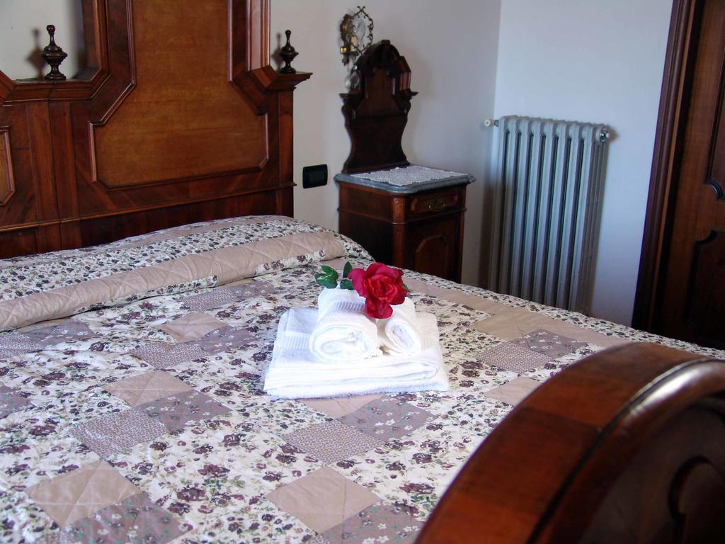 Casa Vacanze Cascina Campagnola Pozzolengo Luaran gambar
